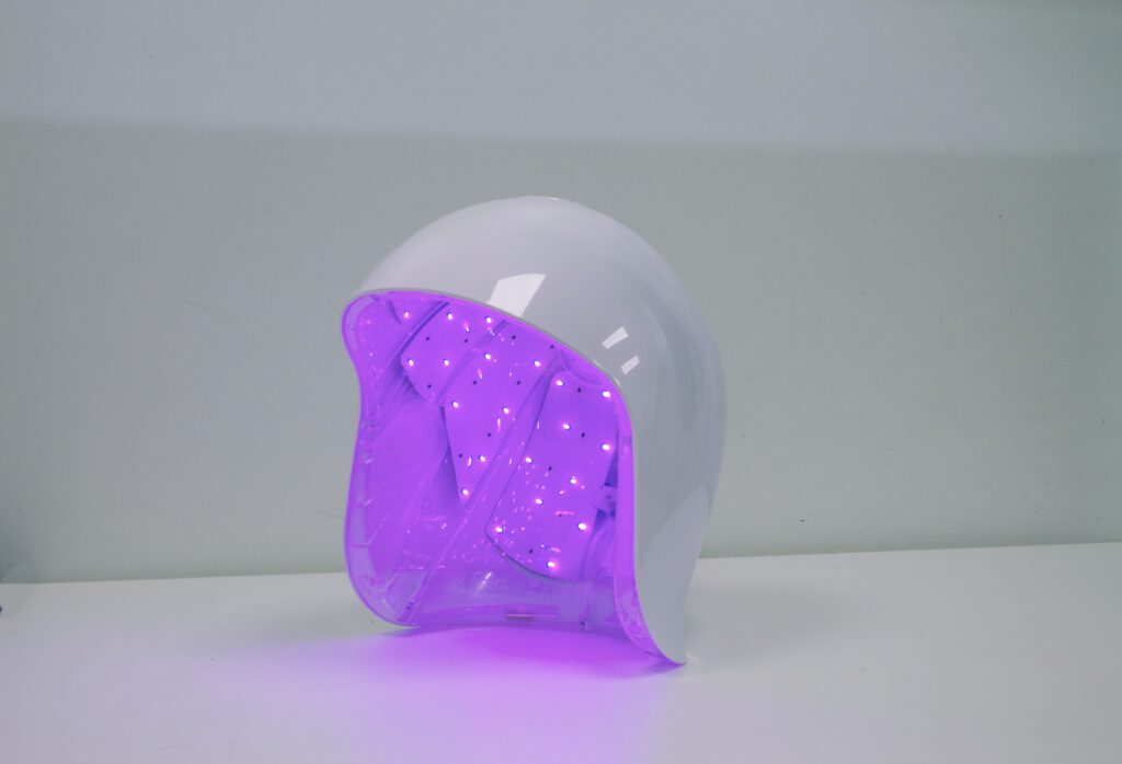 Le casque LED est une solution pour traiter la photothérapie